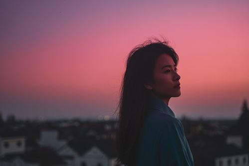 秋霞在线观看秋1,秋1精彩剧情，带你领略秋日浪漫  第3张